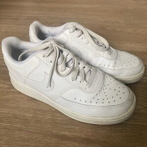 Nike Court Vision Low - White